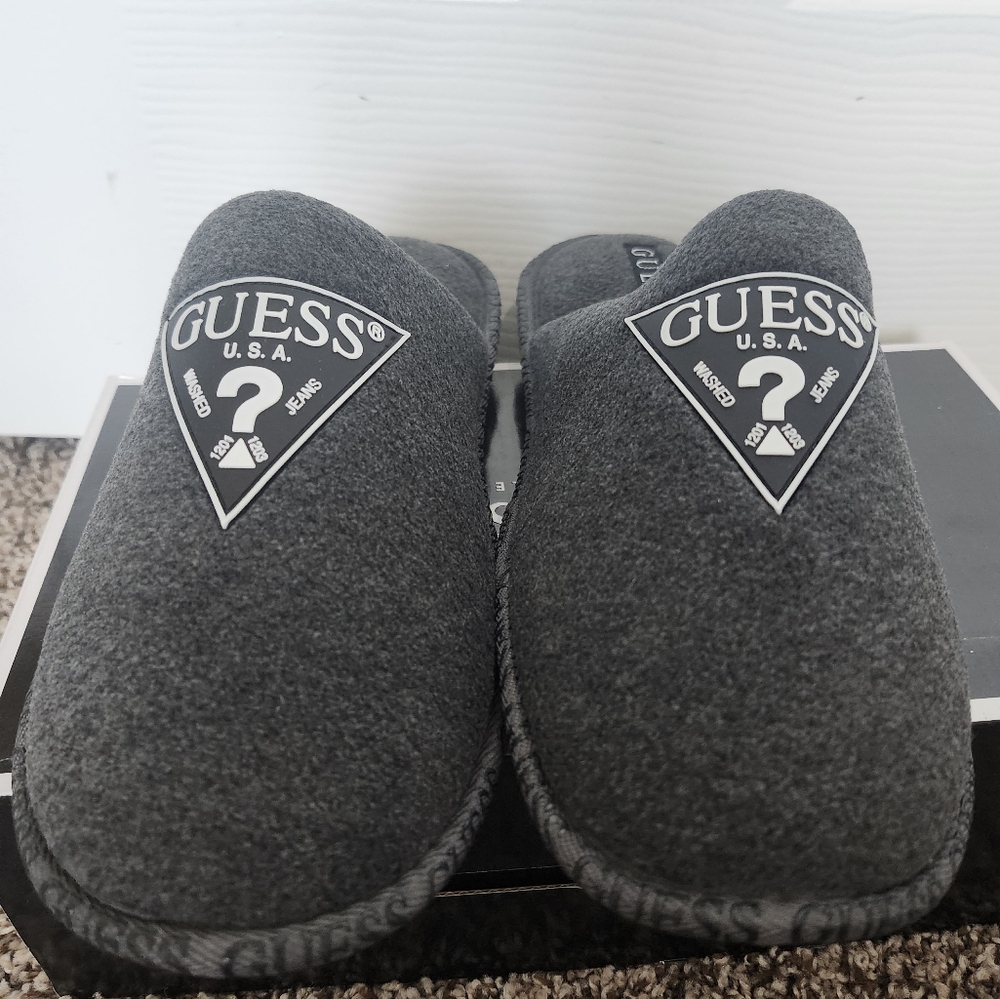 Men's Size 9 Gray Guess Comfotable House Slippers
